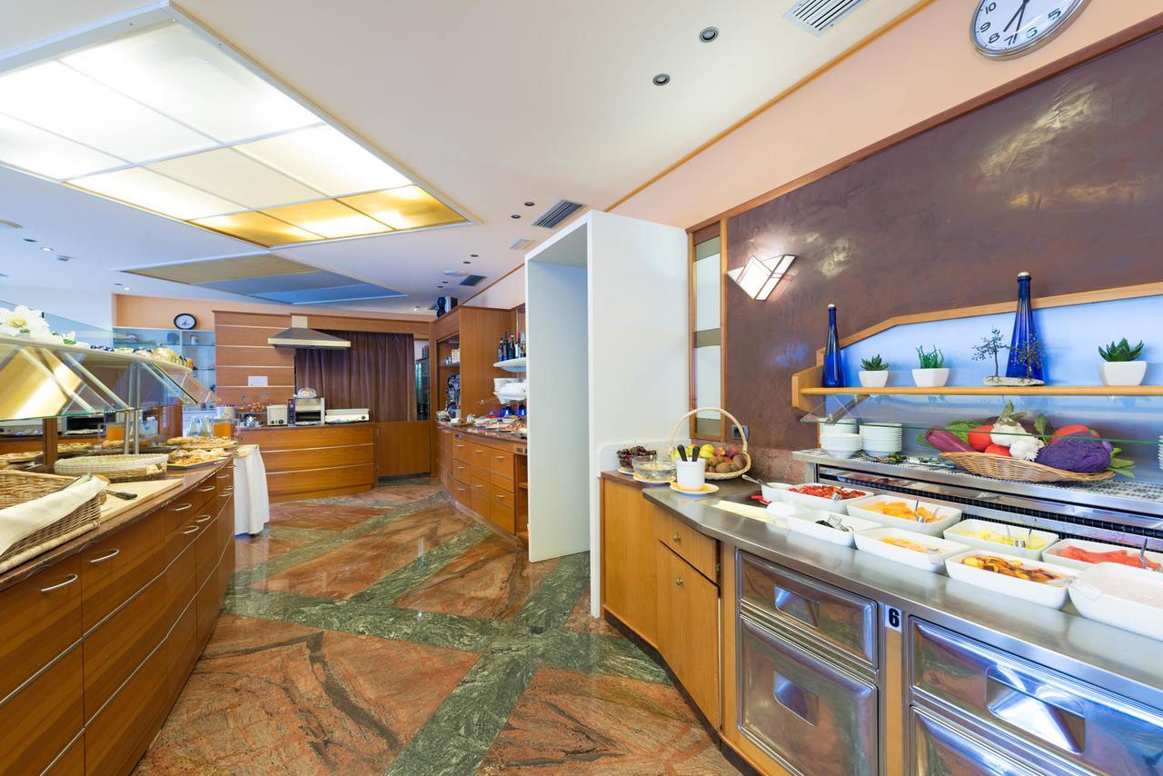 Hotel Venezia مالتشيزينيه المظهر الخارجي الصورة